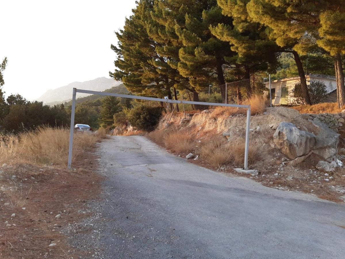 Peace And Quiet Apartment In Brela, Croatia Ngoại thất bức ảnh