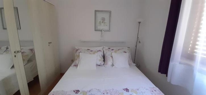 Peace And Quiet Apartment In Brela, Croatia Ngoại thất bức ảnh
